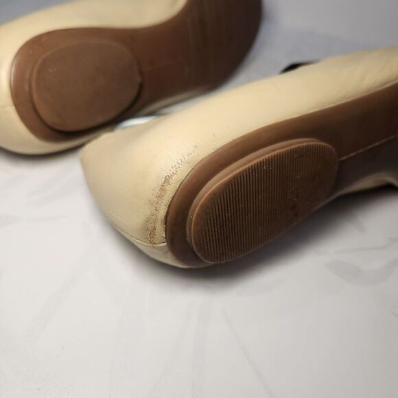 Neiman Marcus Sina Women's Tan Leather Scalloped Ballet Flat Size 8.5 - Picture 10 of 11